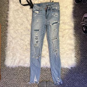 Ripped skinny jeans, they don't sell them on the sight.